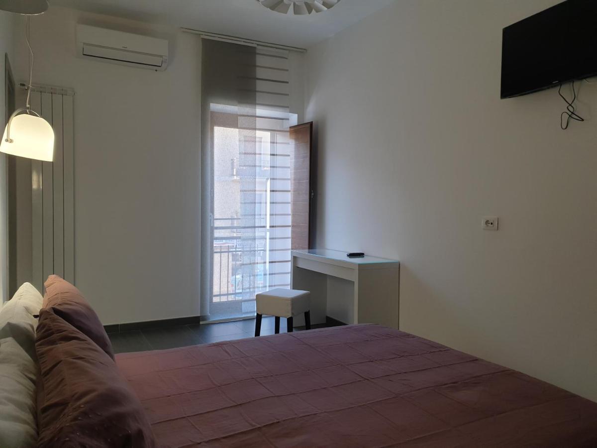 Bed and Breakfast Pomodoro Bed Кастровиллари Экстерьер фото